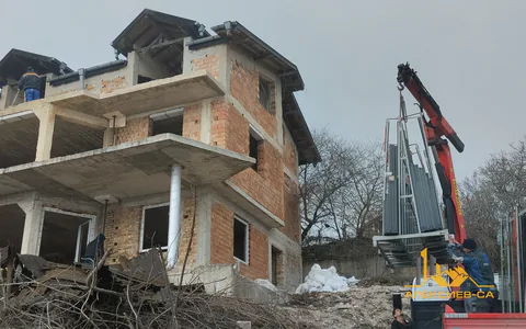 Довършване на къща във Варна