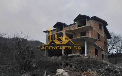 Довършване на къща във Варна
