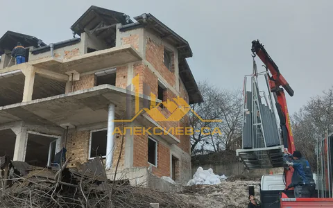 Довършване на къща във Варна